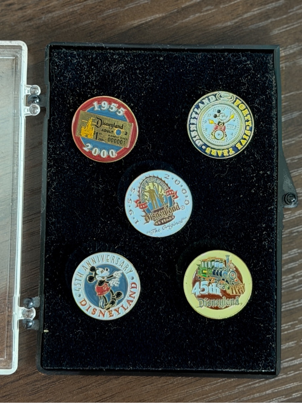 ⛳ Vintage Disneyland 45th Anniversary Golf Ball Markers Set Mickey 1955-2000 ⛳